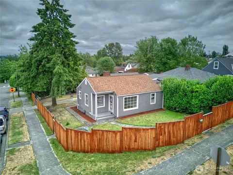13504 35th Ave S, Tukwila, WA 98168