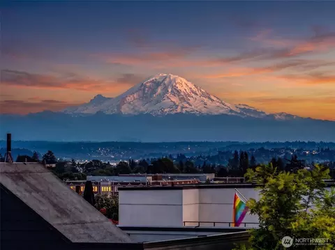 1426 18th Ave #A, Seattle, WA 98122