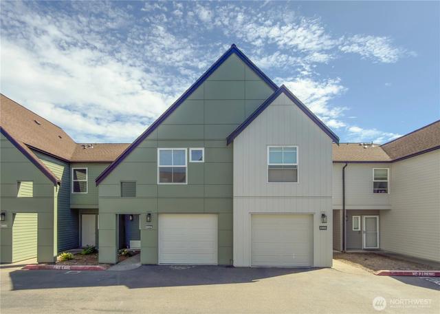 6707 S 239th St #D104, Kent, WA 98032