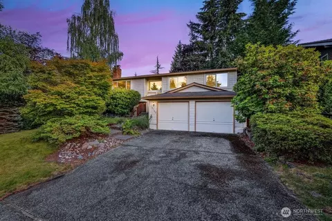 12705 SE 74th St, Newcastle, WA 98056