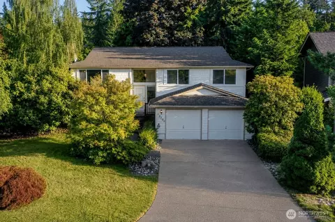 12705 SE 74th St, Newcastle, WA 98056