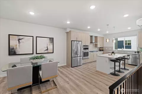Dining - 17335 90th Dr NE #B, Bothell, WA 98011 photo 1 of 4