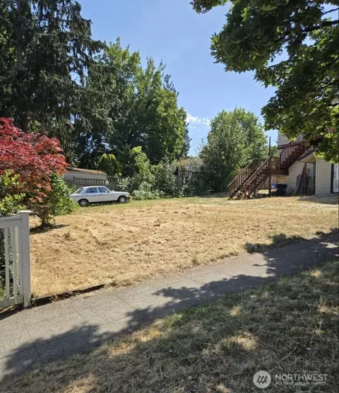 830 832 19th Ave, Seattle, WA 98122