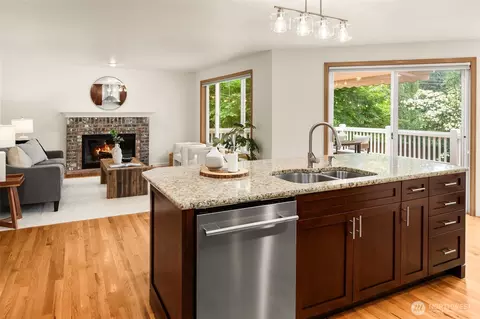 Kitchen - 1917 237th Pl SE, Bothell, WA 98021 photo 5 of 5