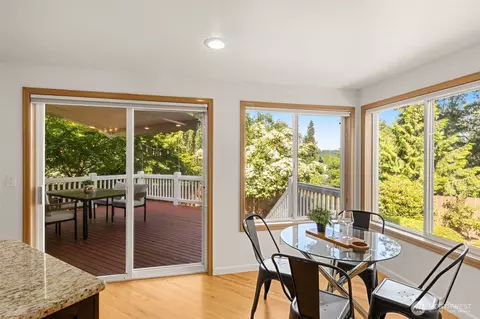 Dining - 1917 237th Pl SE, Bothell, WA 98021 photo 4 of 4