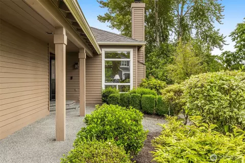 Exterior - 1917 237th Pl SE, Bothell, WA 98021 photo 3 of 7