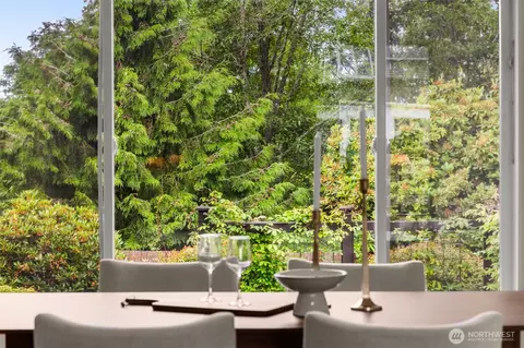Dining - 1917 237th Pl SE, Bothell, WA 98021 photo 2 of 4