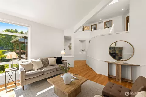 Living - 1917 237th Pl SE, Bothell, WA 98021 photo 3 of 5