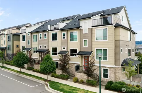 1429 8th Ave NE #8, Issaquah, WA 98029