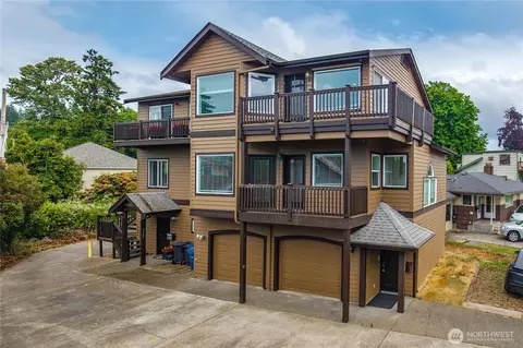 330 E Bay Dr NE, Olympia, WA 98506