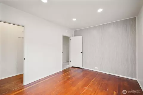 Bedroom - 527 24th Ave, Longview, WA 98632 photo 1 of 3