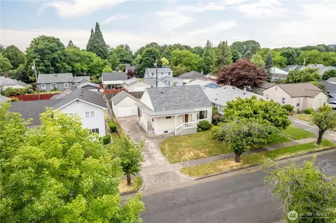 View/Area - 527 24th Ave, Longview, WA 98632 photo 1 of 4