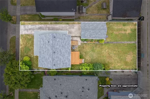 View/Area - 527 24th Ave, Longview, WA 98632 photo 2 of 4