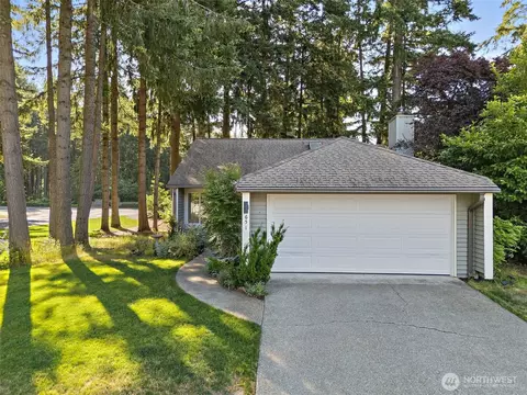 651 Malibu Dr SE, Lacey, WA 98503