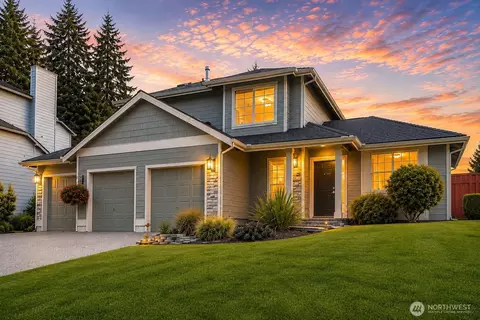 22807 SE 266th St, Maple Valley, WA 98038
