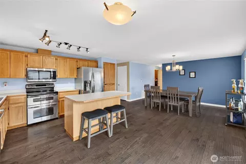 Kitchen - 1217 Boatman Ave NW, Orting, WA 98360 photo 2 of 2