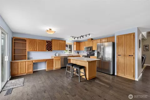 Kitchen - 1217 Boatman Ave NW, Orting, WA 98360 photo 1 of 2