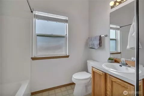 Bath - 8418 201st St E, Spanaway, WA 98387 photo 2 of 2