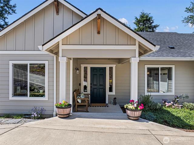 9236 NE Country Woods Ln, Kingston, WA 98346