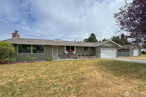 860 Thornton Dr, Sequim, WA 98382