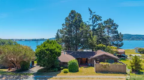 7914 Tidewater Rd, Anacortes, WA 98221
