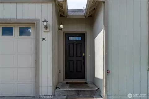 90 Glen Gate Loop, Cathlamet, WA 98612 photo 4