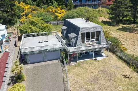 912 Surf St, Westport, WA 98595