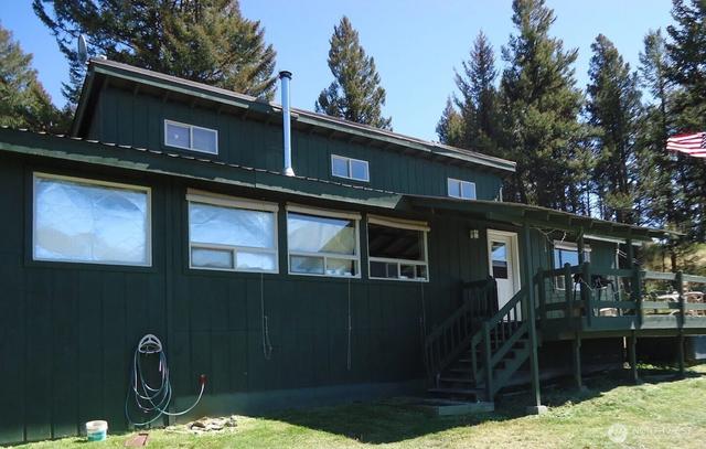 302 Davies Rd, Oroville, WA 98844