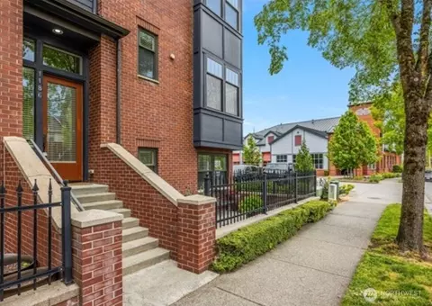 1186 NE Park Dr NE, Issaquah, WA 98029