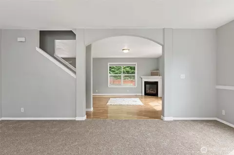 Living - 908 Daffodil Ave NE, Orting, WA 98360 photo 2 of 8