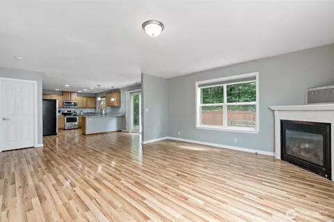 Living - 908 Daffodil Ave NE, Orting, WA 98360 photo 4 of 8
