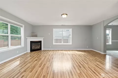 Living - 908 Daffodil Ave NE, Orting, WA 98360 photo 3 of 8