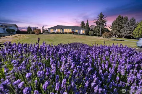 31 E Bedinger Rd, Sequim, WA 98382 photo 2