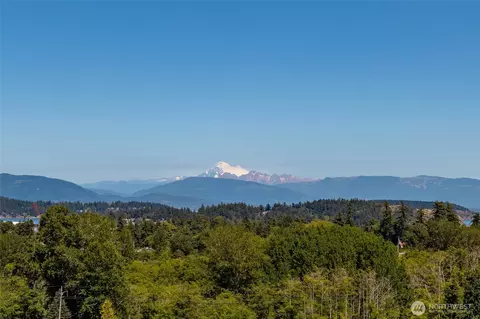 2314 20th St, Anacortes, WA 98221