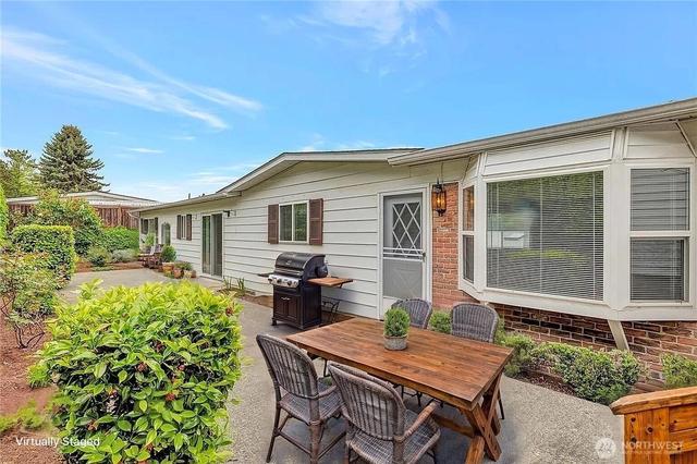17044 Woodcrest Dr NE, Bothell, WA 98011