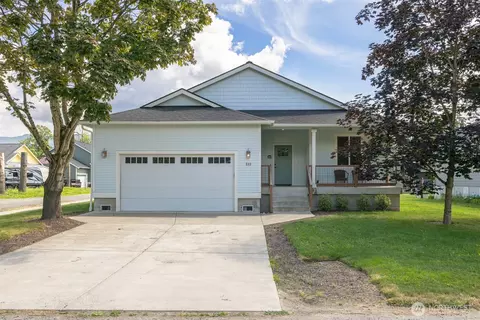 533 Second St, Sumas, WA 98295 photo 1