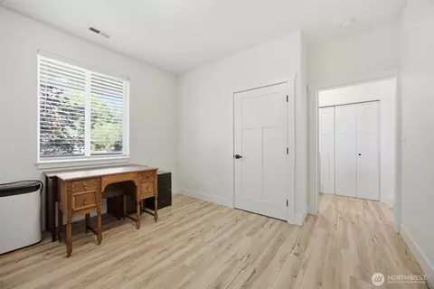 533 Second St, Sumas, WA 98295 photo 5