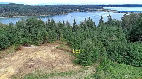 1 I Triangle Cove Ln, Camano Island, WA 98282
