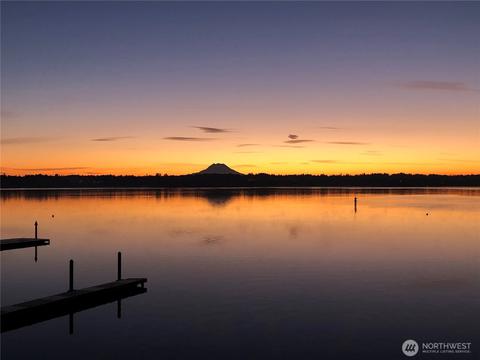 2417 Beach View Ln NW, Olympia, WA 98502
