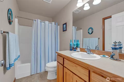Bath - 451 Rhododendron Dr, Sequim, WA 98382 photo 2 of 2