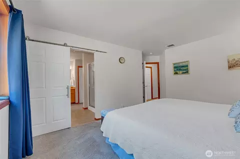 Bedroom - 451 Rhododendron Dr, Sequim, WA 98382 photo 4 of 5
