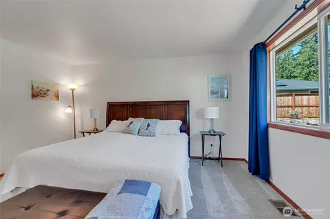 Bedroom - 451 Rhododendron Dr, Sequim, WA 98382 photo 1 of 5