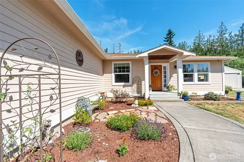 Exterior - 451 Rhododendron Dr, Sequim, WA 98382 photo 2 of 9