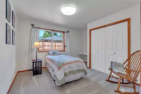 Bedroom - 451 Rhododendron Dr, Sequim, WA 98382 photo 5 of 5