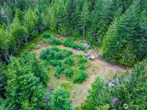 129 Valley View Ln, Brinnon, WA 98320
