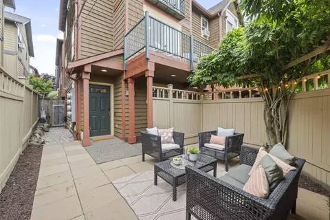 2606 NW 57th St #B, Seattle, WA 98107