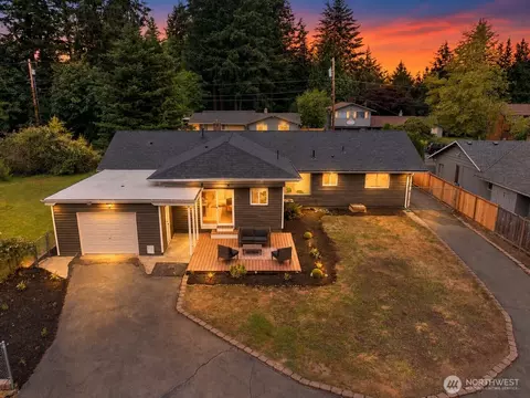 Exterior - 4720 224th St SE, Bothell, WA 98021 photo 5 of 7