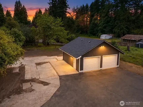 Exterior - 4720 224th St SE, Bothell, WA 98021 photo 4 of 7