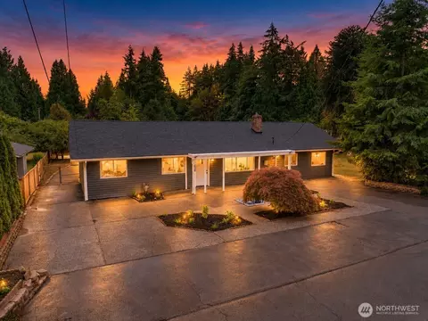 Exterior - 4720 224th St SE, Bothell, WA 98021 photo 6 of 7