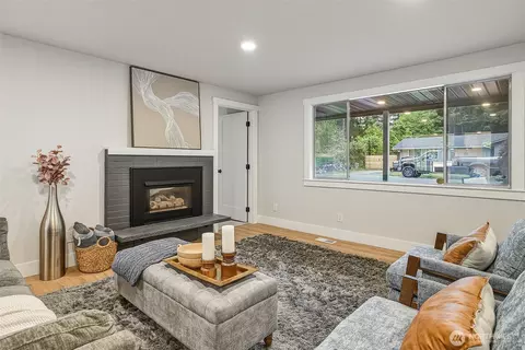 Living - 4720 224th St SE, Bothell, WA 98021 photo 2 of 4